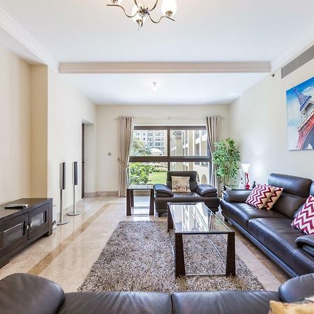 Beachfront Two Bedrooms On Palm Jumeirah By Deluxe Holiday Homes Dubai Eksteriør billede