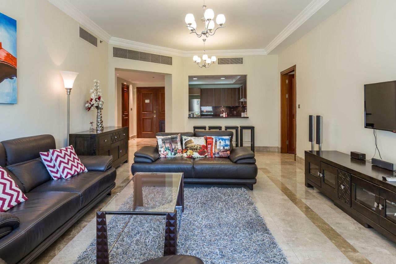 Beachfront Two Bedrooms On Palm Jumeirah By Deluxe Holiday Homes Dubai Eksteriør billede