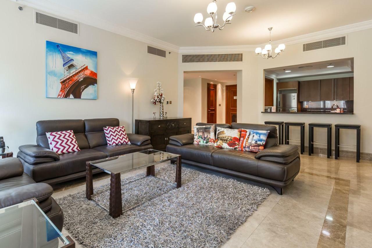 Beachfront Two Bedrooms On Palm Jumeirah By Deluxe Holiday Homes Dubai Eksteriør billede